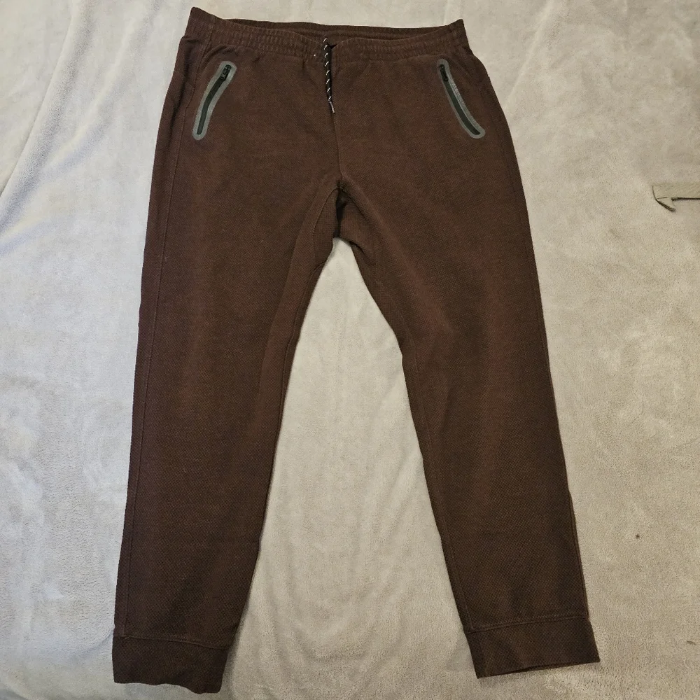 Old‎ Navy XL Men's Active Wear Textured Joggers Brown/Maroon
